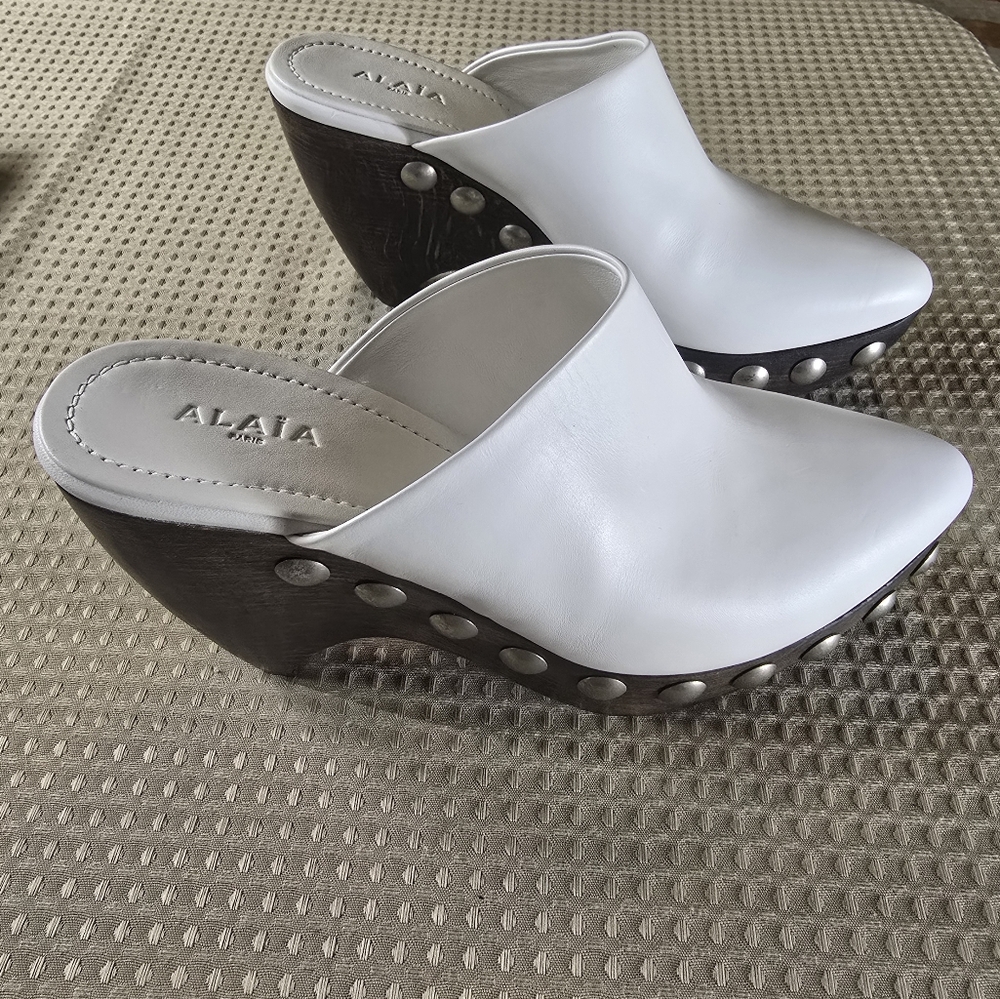 Alaïa